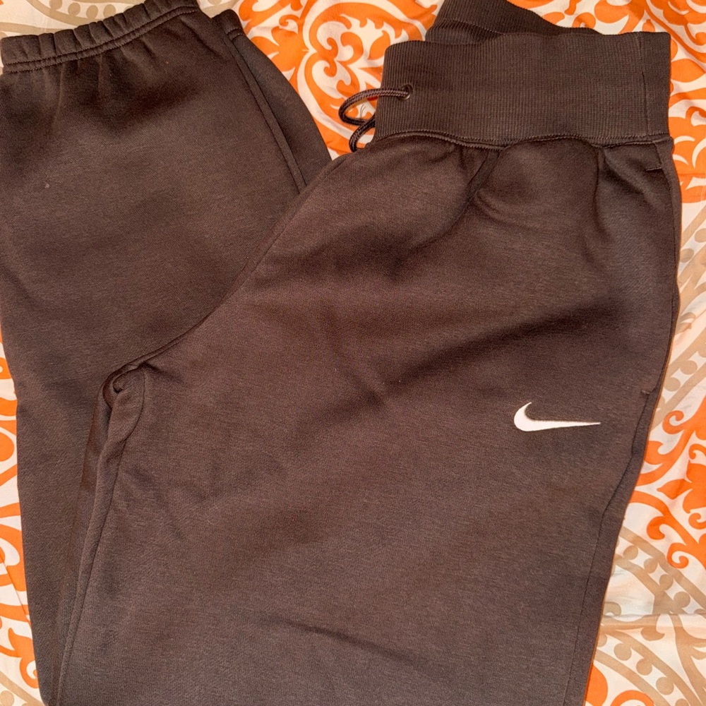 Nike Women's Oversized Jogger Sweatpants